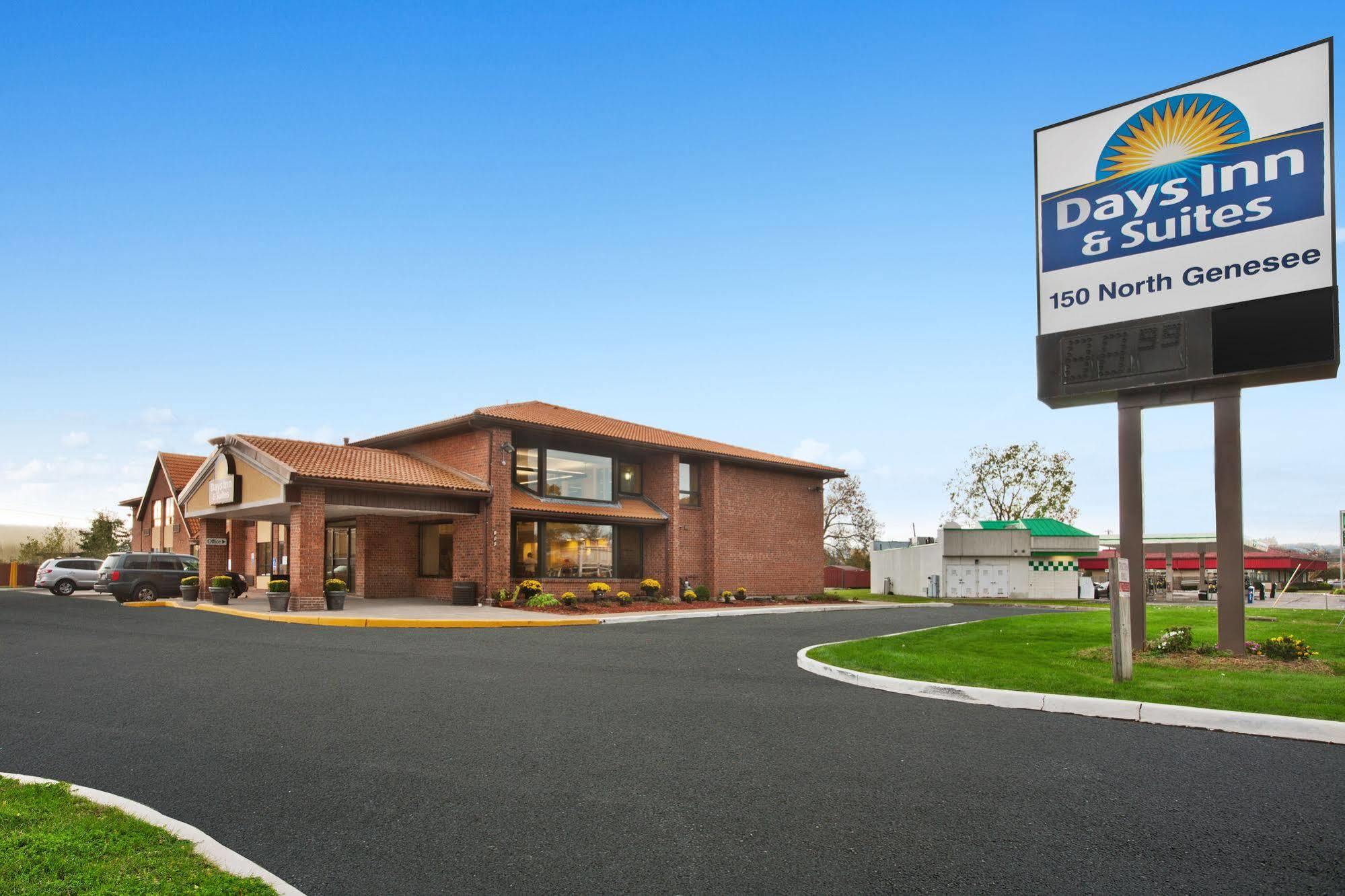 Days Inn By Wyndham Utica Exterior foto